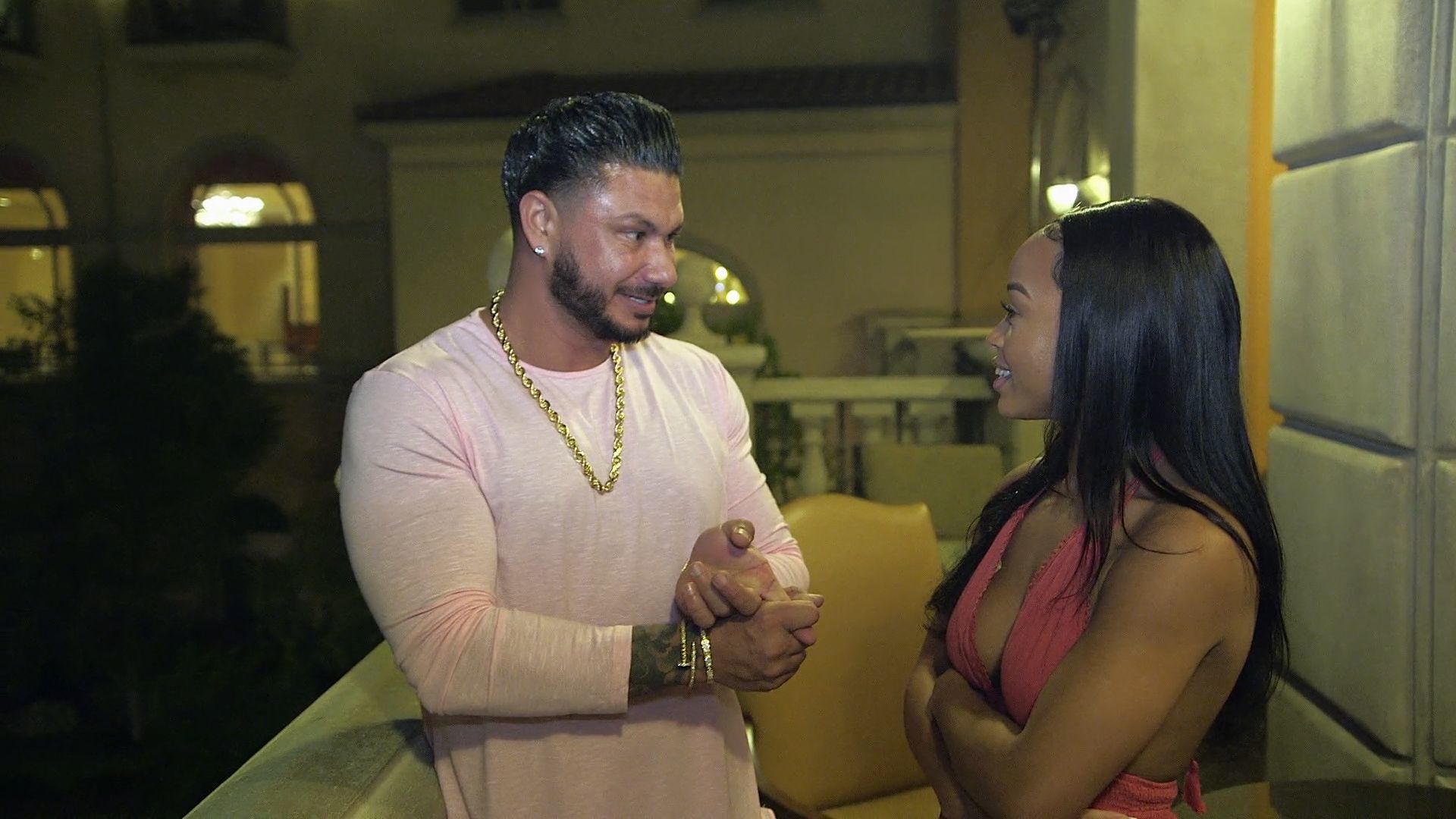 Jersey Shore Family Vacation S4E9 Somebody's Wifey's in Town