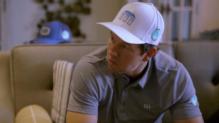 Wahlburgers S8E5 Where's the Beef?