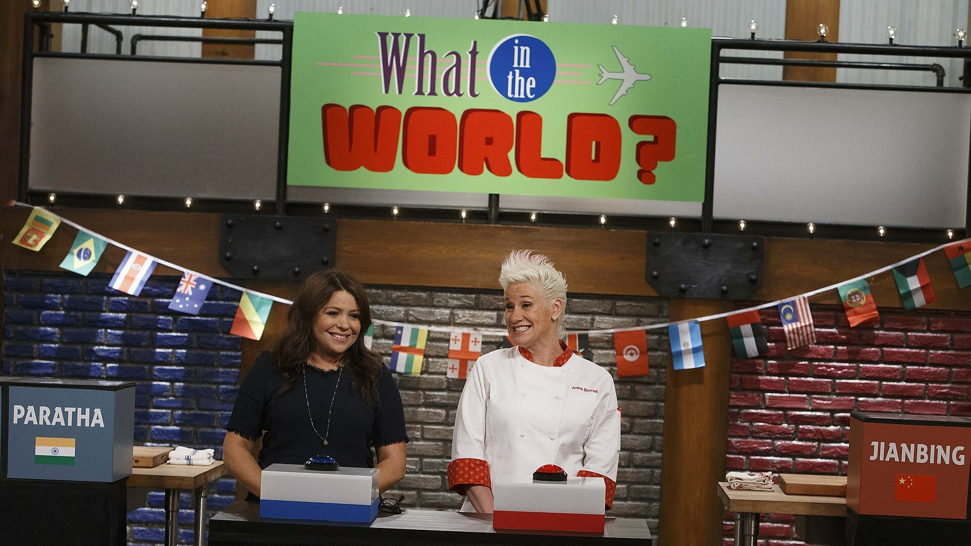 Worst Cooks in America S11E4 Celebrity: Around the World in a Day
